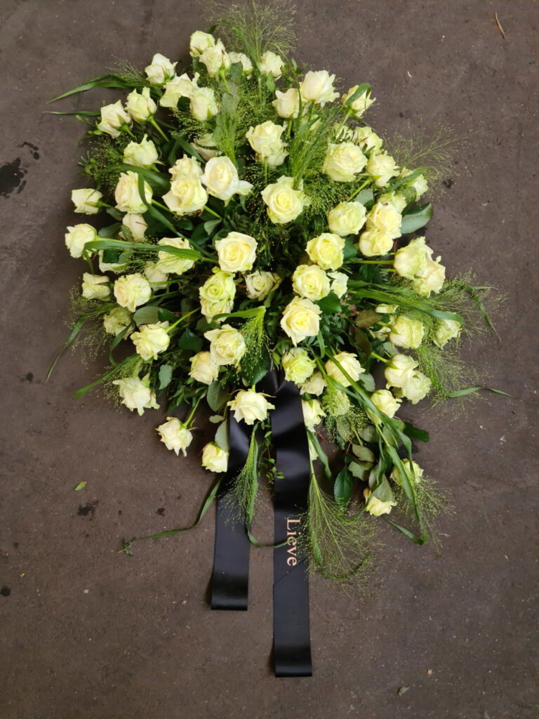 Rouwstuk van rozen en div. groen XL