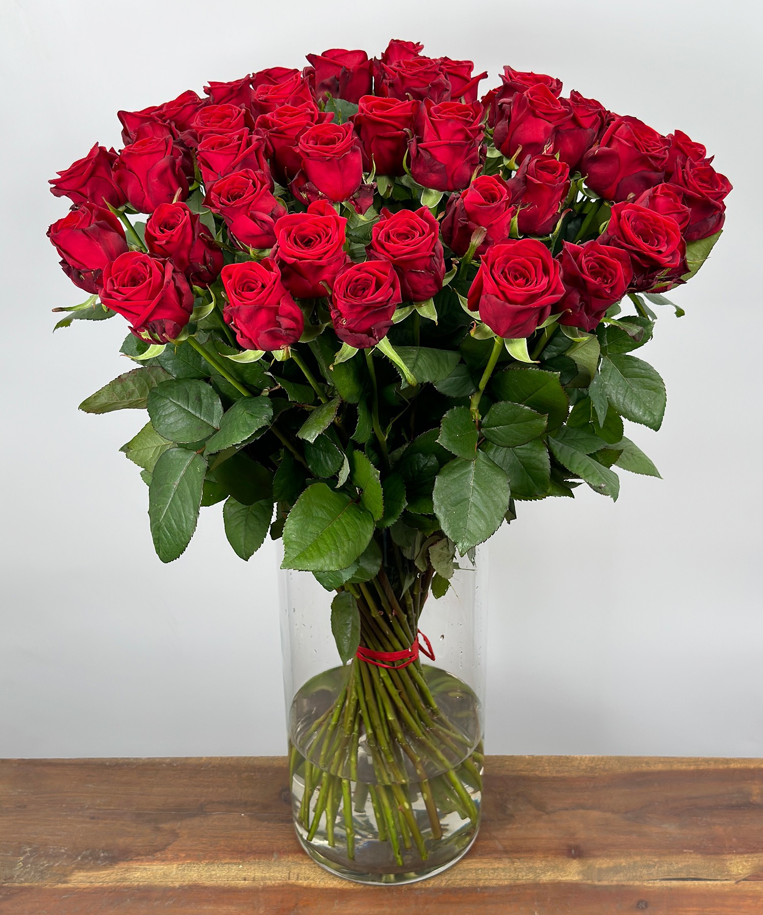 Red Naomi! – Rode rozen – 50 stuks REGULAR