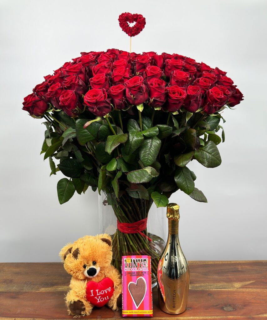 100 Red Naomi - Tony's - Bear - Prosecco