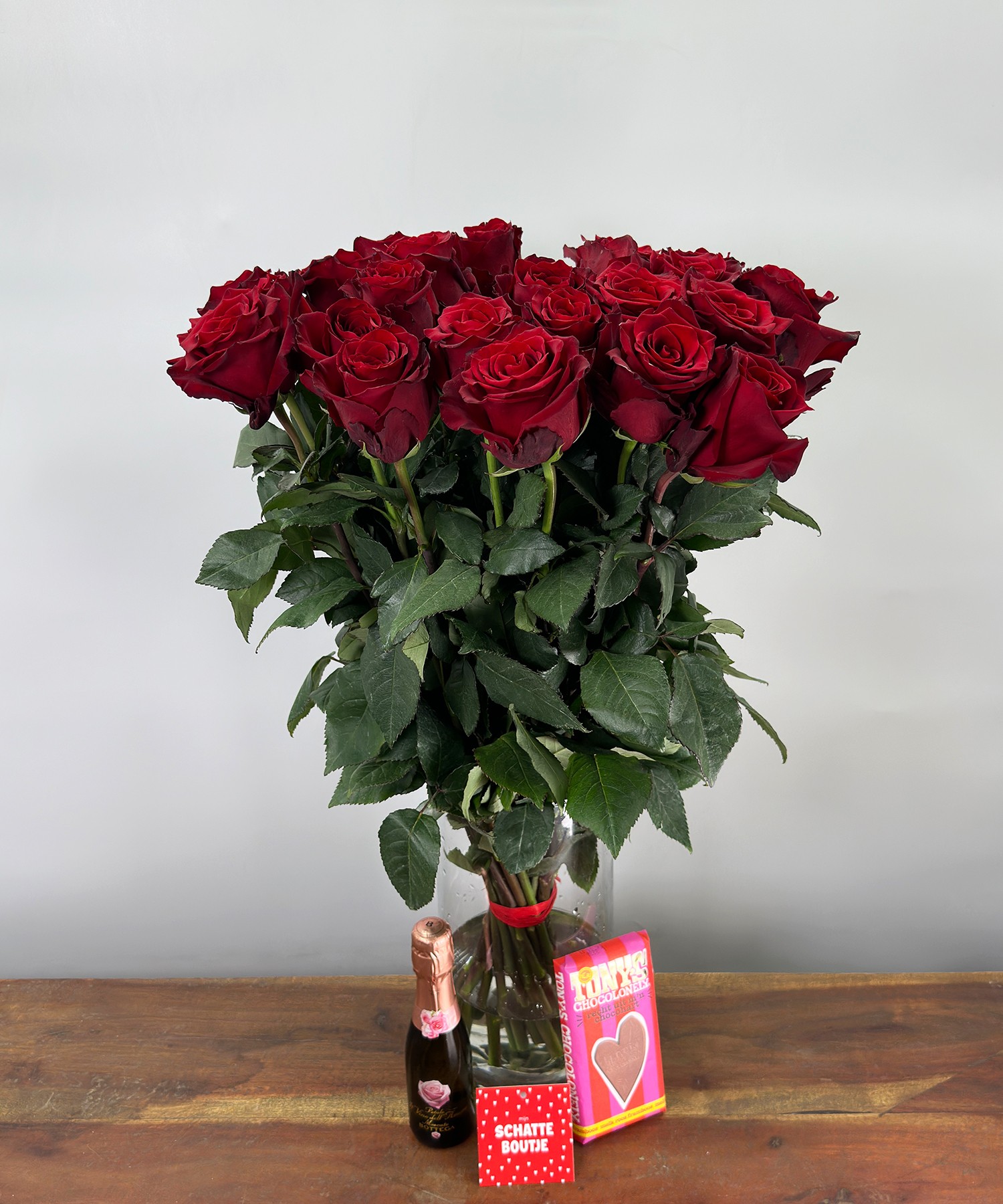 25 Rode Rozen Freedom - Explorer - kaartje - Prosecco (piccolo) - Tony's roos - framboos