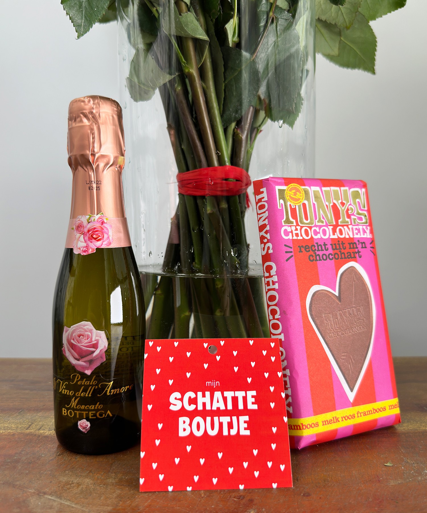 25 Rode Rozen Freedom - Explorer - kaartje - Prosecco (piccolo) - Tony's roos - framboos