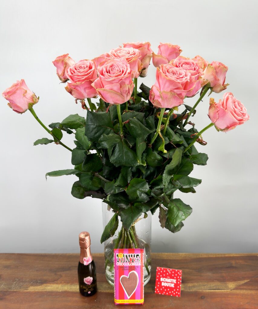 10 Sophia Loren - Prosecco (piccolo) - Tony's rose - raspberry